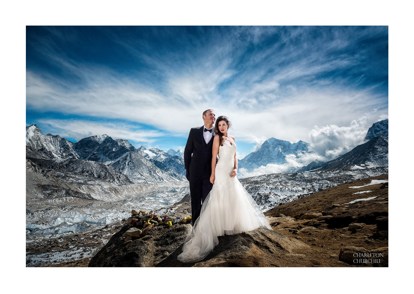 ژست عکس عروس و داماد در برف